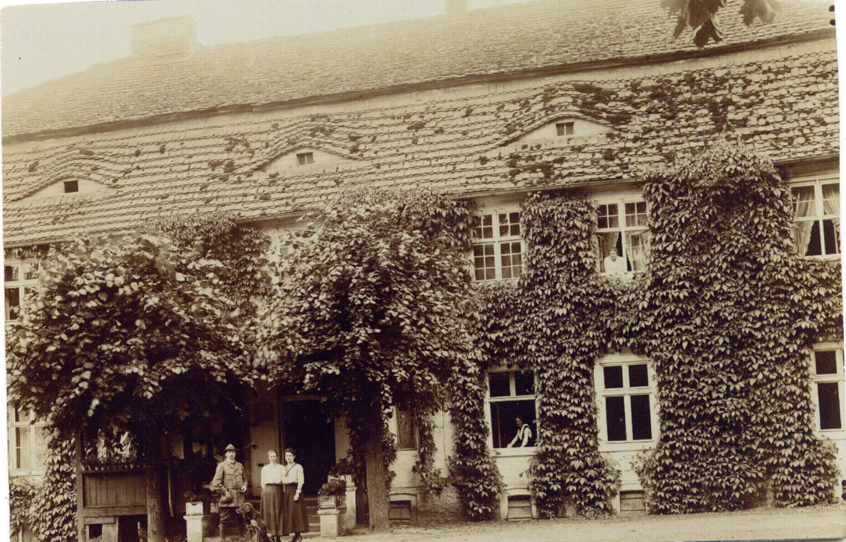 Schloss Buskow Vorderseite um 1910